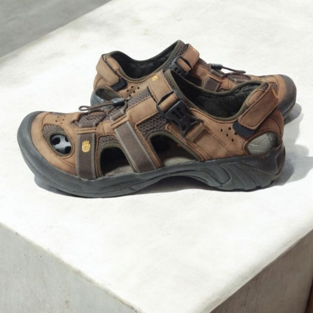 Teva Ominum 2 Brown Leather Men’s Hybrid Shoe Waterproof Sandals Size 13